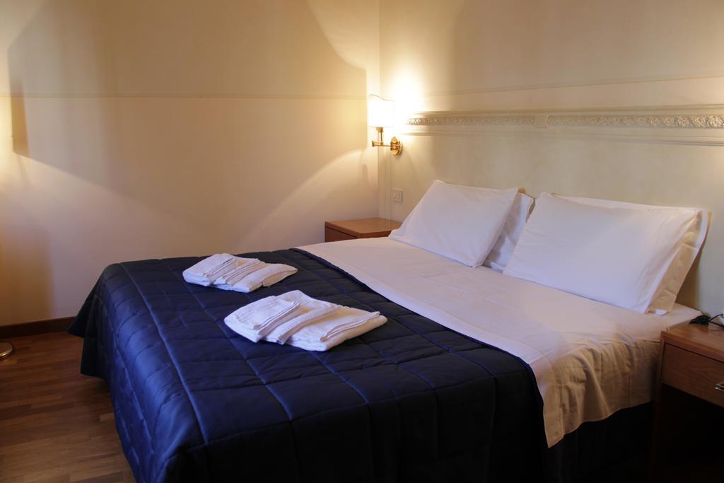 Hotel Posta Cecina  Εξωτερικό φωτογραφία