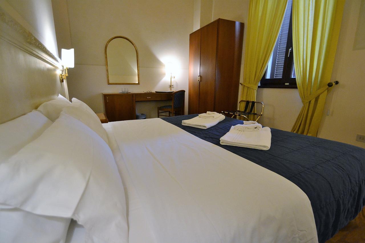 Hotel Posta Cecina  Εξωτερικό φωτογραφία