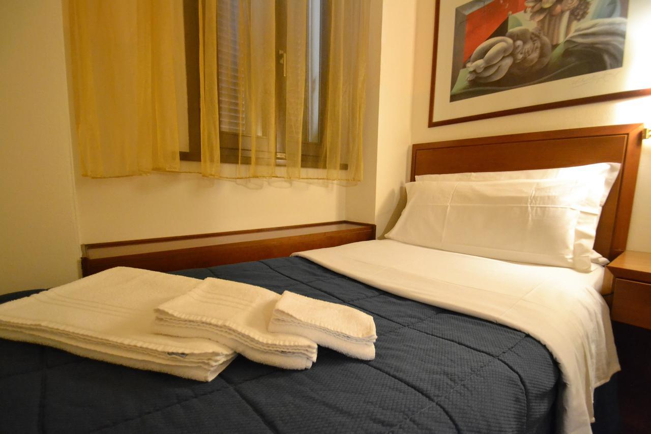 Hotel Posta Cecina  Εξωτερικό φωτογραφία