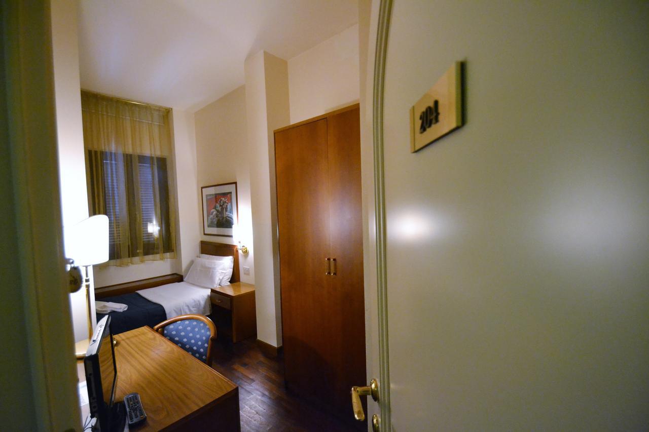 Hotel Posta Cecina  Εξωτερικό φωτογραφία
