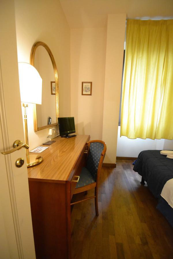 Hotel Posta Cecina  Εξωτερικό φωτογραφία