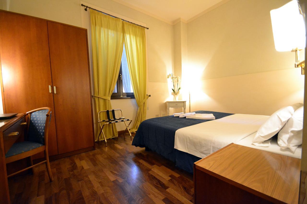 Hotel Posta Cecina  Εξωτερικό φωτογραφία