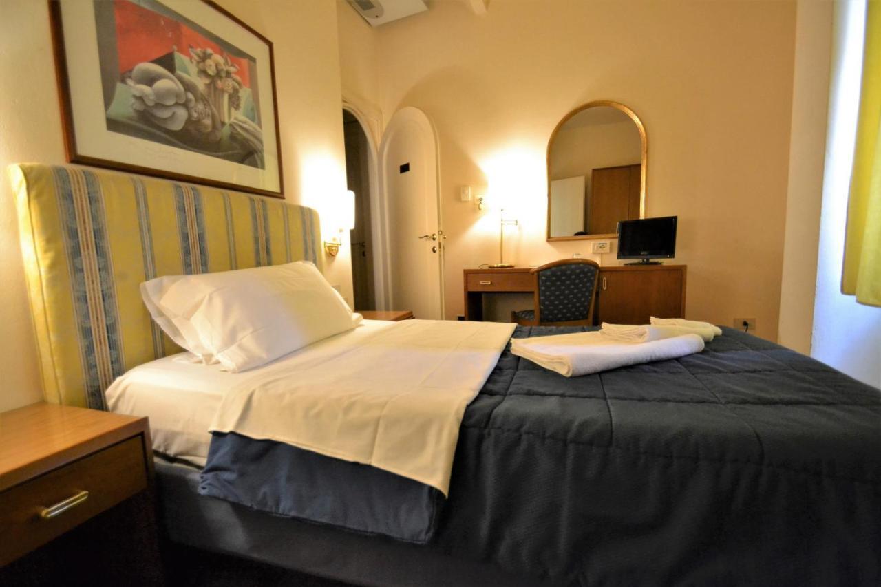 Hotel Posta Cecina  Εξωτερικό φωτογραφία